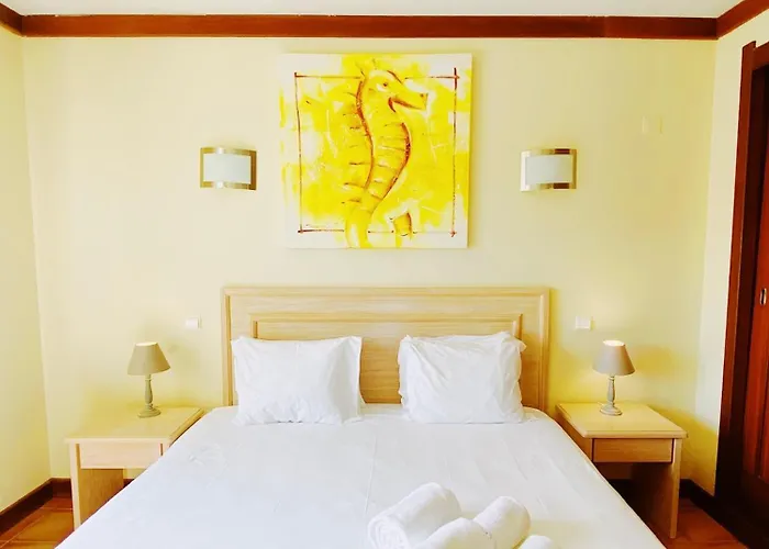 Дом отдыха Benagil House - Yasmin Лагоа